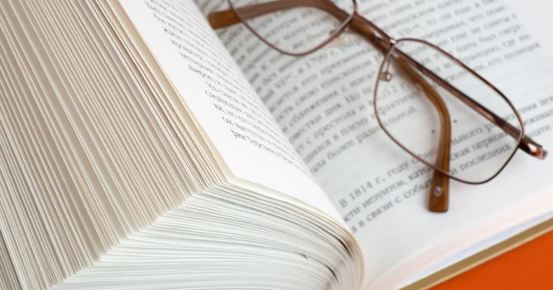 What does analyzing literature actually mean?